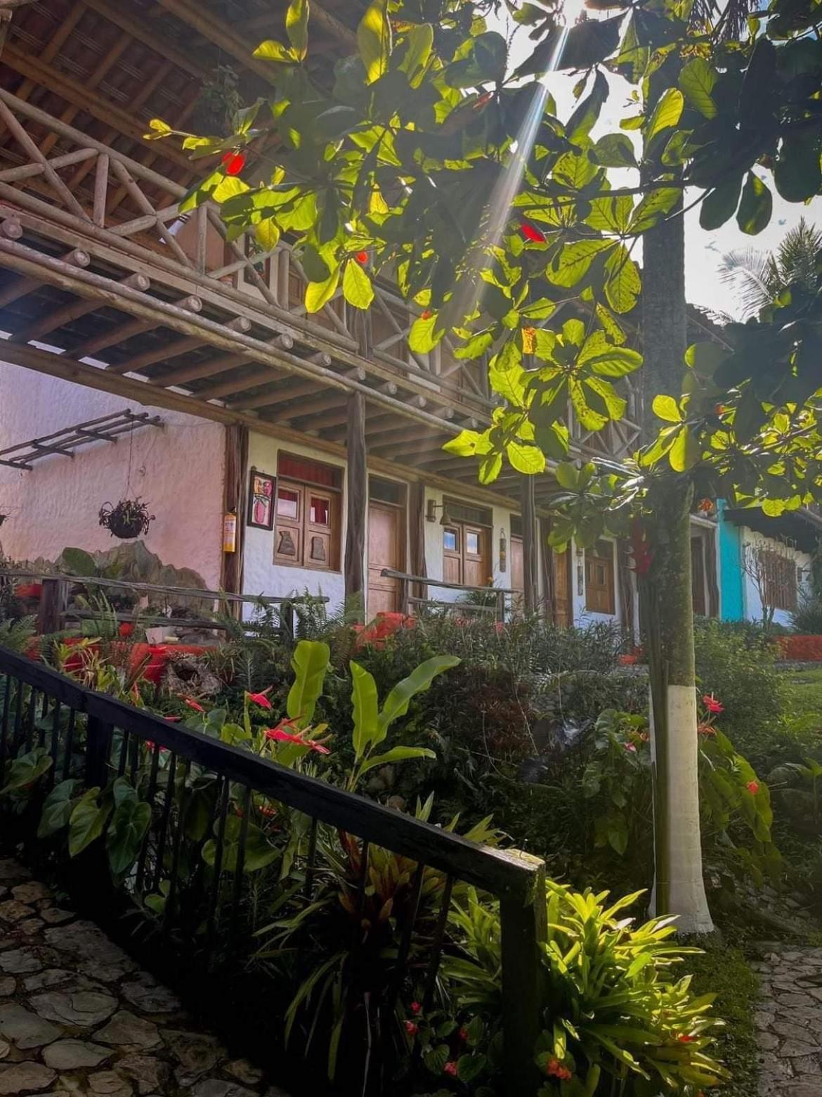 Finca Hotel Palmas Frente A Panaca Quimbaya Exterior photo